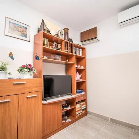 Marasovic 公寓 皮罗瓦茨