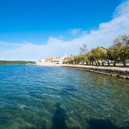 アパート Marasovic *