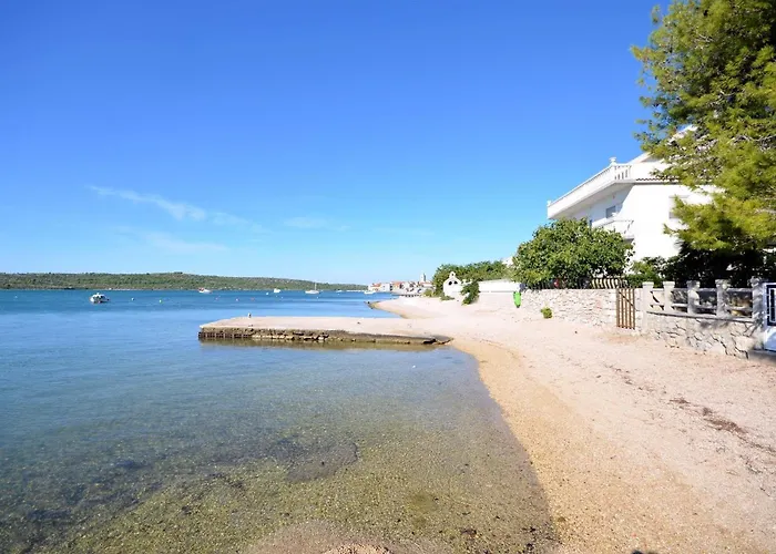 アパート Marasovic *